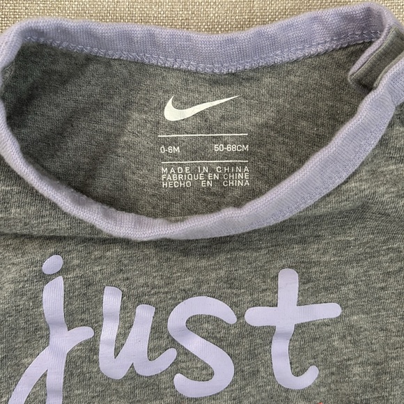 ‼️ SOLD ‼️ Nike 100% cotton romper for baby 0-6 months - Picture 2 of 3